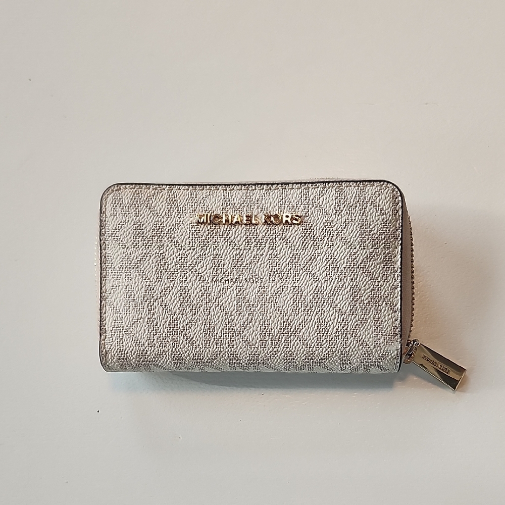 Michael Kors Silver Wallet